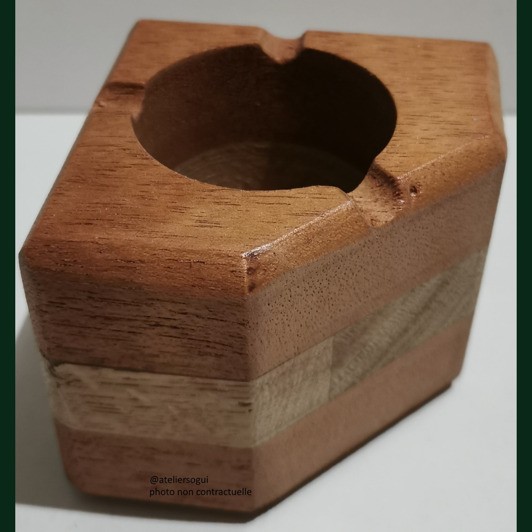 Cendrier en bois massif