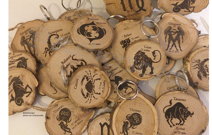 Porte-clefs "signe astrologique" en bois massif