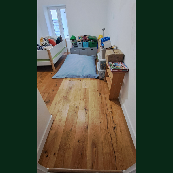 PARQUET EN BOIS MASSIF